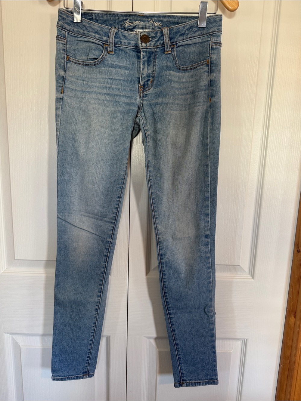 American Eagle Outfitters Light Wash Skinny Jeans